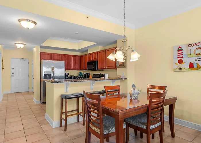 Gulf Views Lazy River Pools Hot Tub - Sleeps 6